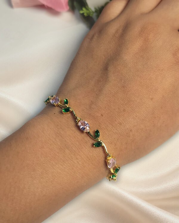 Anti-Tarnish Stainless Steel 18K Gold Plated Tulip Bracelet