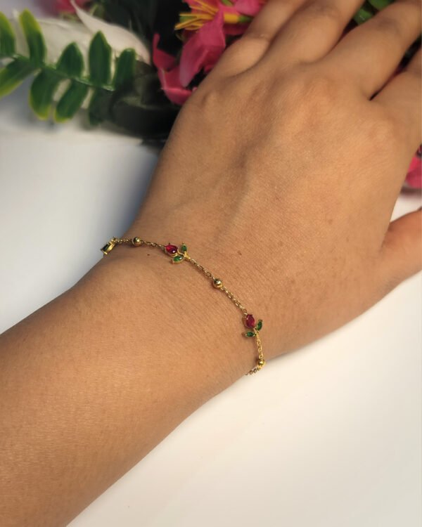 Anti-Tarnish Stainless Steel Mini Tulip Chain Bracelet