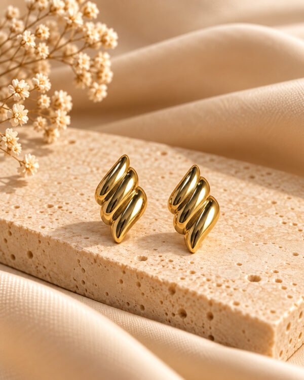 Twisted Wave Studs